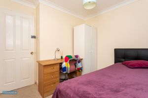 Bedroom- click for photo gallery